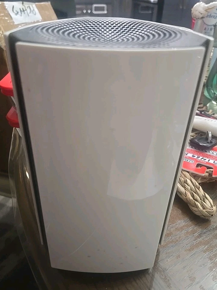 BitDefender BOX Smart Home Cybersecurity Hub BOX 2 BT11021000 Good Condition - Image 2 of 4