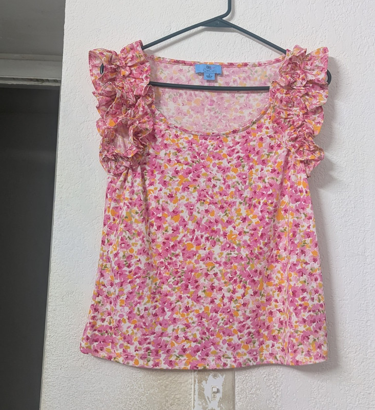 CeCe S Pink Floral Scoop Neck Ruffle Strap Sleeveless Pullover Blouse