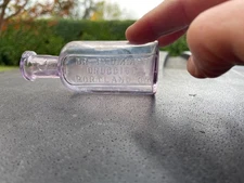 DR. PLUMMER DRUGGIST PORTLAND, OREGON OLD PHARMACY BOTTLE TURNING PURPLE