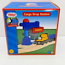 Learning Curve LC99365, Thomas Wooden, 2004 Sodor Cargo Drop Station