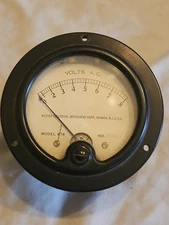 Weston Electrical Instrument Corp Model 476  Volts  A.C. Gauge 