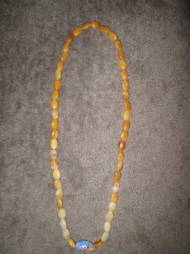 Handwerkliche handgefertigte klobige orange Jade poliert ovale Stein Halskette florale Perlen - Bild 1 von 3