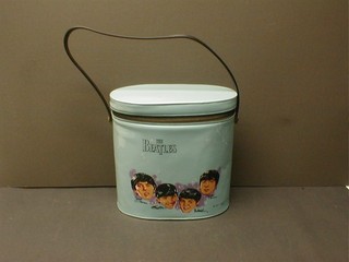 RARE ORIGINAL 1965 THE BEATLES VINYL LUNCH TOTE NEMS ENTERPRISES LTD.