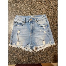 Blue Savvy Distressed Denim Shorts Light Wash High Rise Frayed Hem Size 7/28