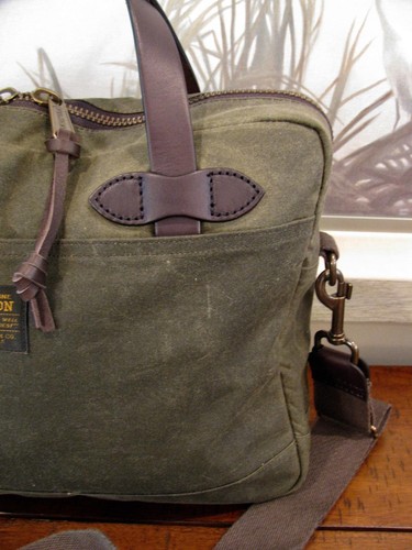 FILSON USA RUGGED TWILL ORIGINAL BRIEFCASE MOSS CROSSBODY BAG OILED TIN CLOTH - Picture 4 of 15