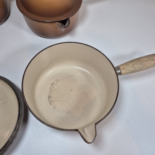 Le Creuset Saucepan 3-Piece Set 14,16,18cm Hazelnut Brown - Picture 4 of 15