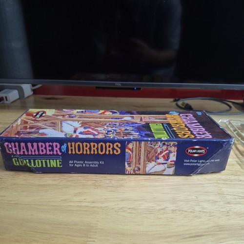 Polar Lights The Chamber of Horrors La Guillotine Model Kit SEALED BAGS - Picture 5 of 17