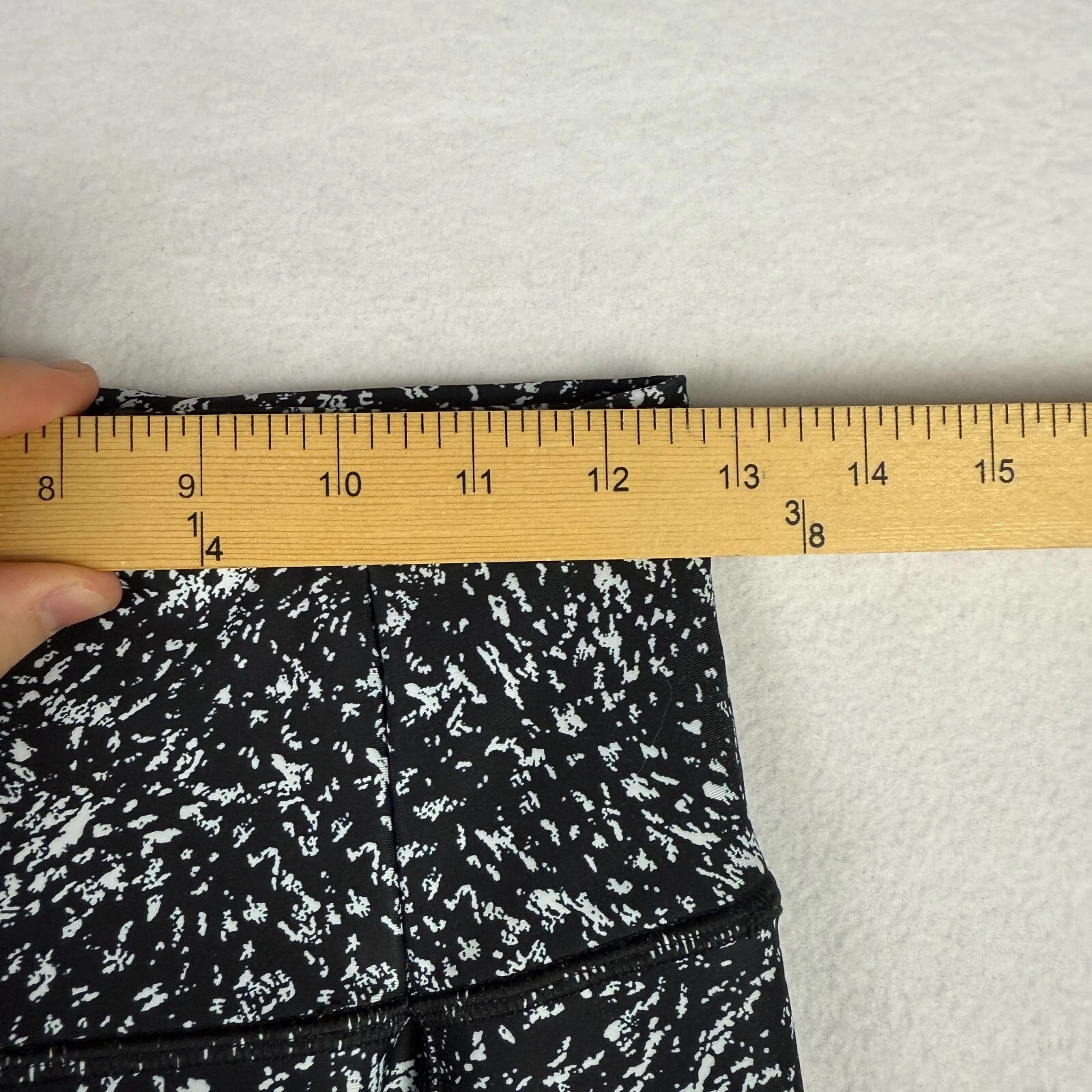 athleta ultimate stash pocket 7/8 tight storm texture leggings