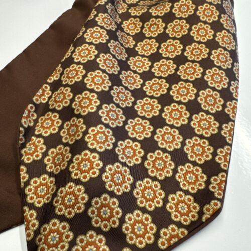 Vintage Ascot Seidenkrawatte. Made in England. Braun geblümt. 54”x 5,5” - Bild 2 von 4
