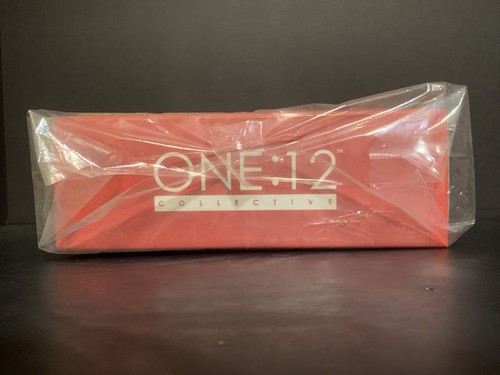 RARE 2016 MEZCO ONE:12 SHAZAM ACTION FIGURE AUTHENTIC FACTORY SEALED IN HAND! - Picture 6 of 12