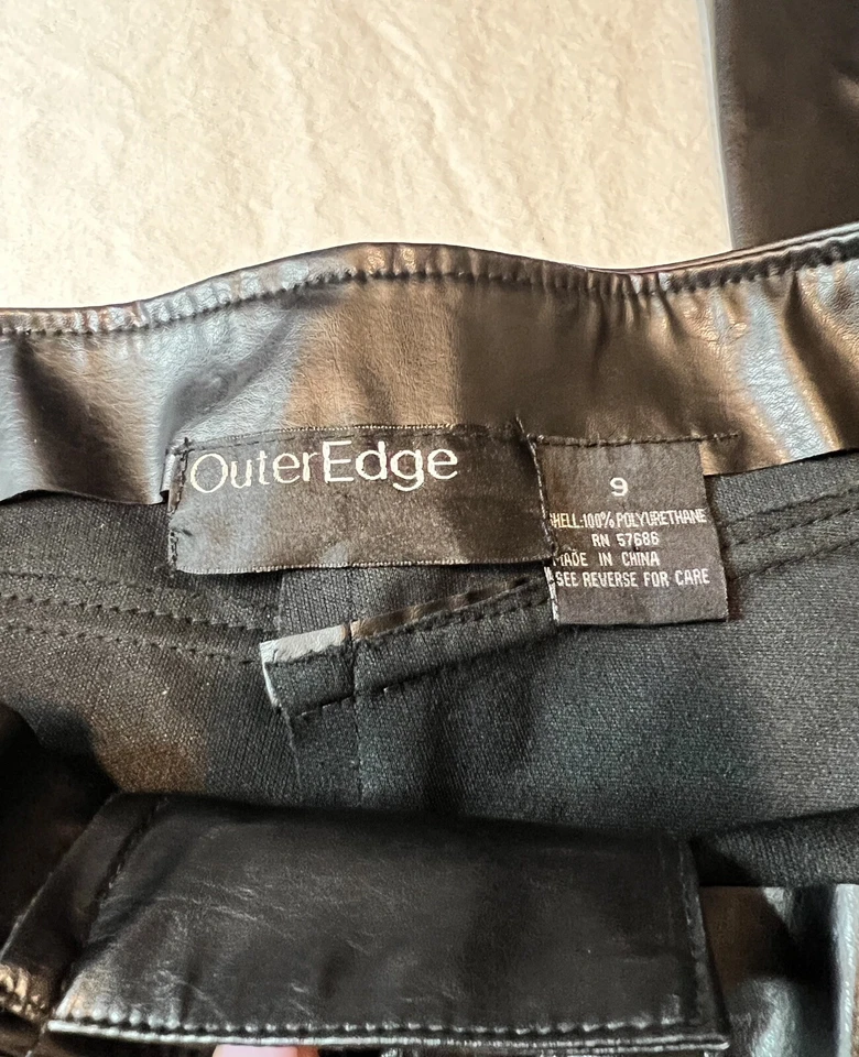 Womens Faux Leather Flare Pants Size 9 - Image 3 of 4