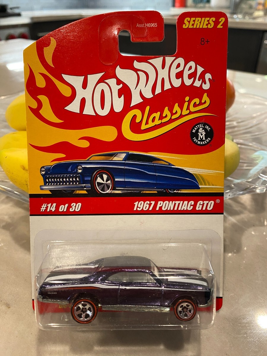 ミニカー Hot Wheels Classics 1967 PONTIAC GTO Amazon.com: 1967 PONTIAC GTO Hot Wheels Classics Series