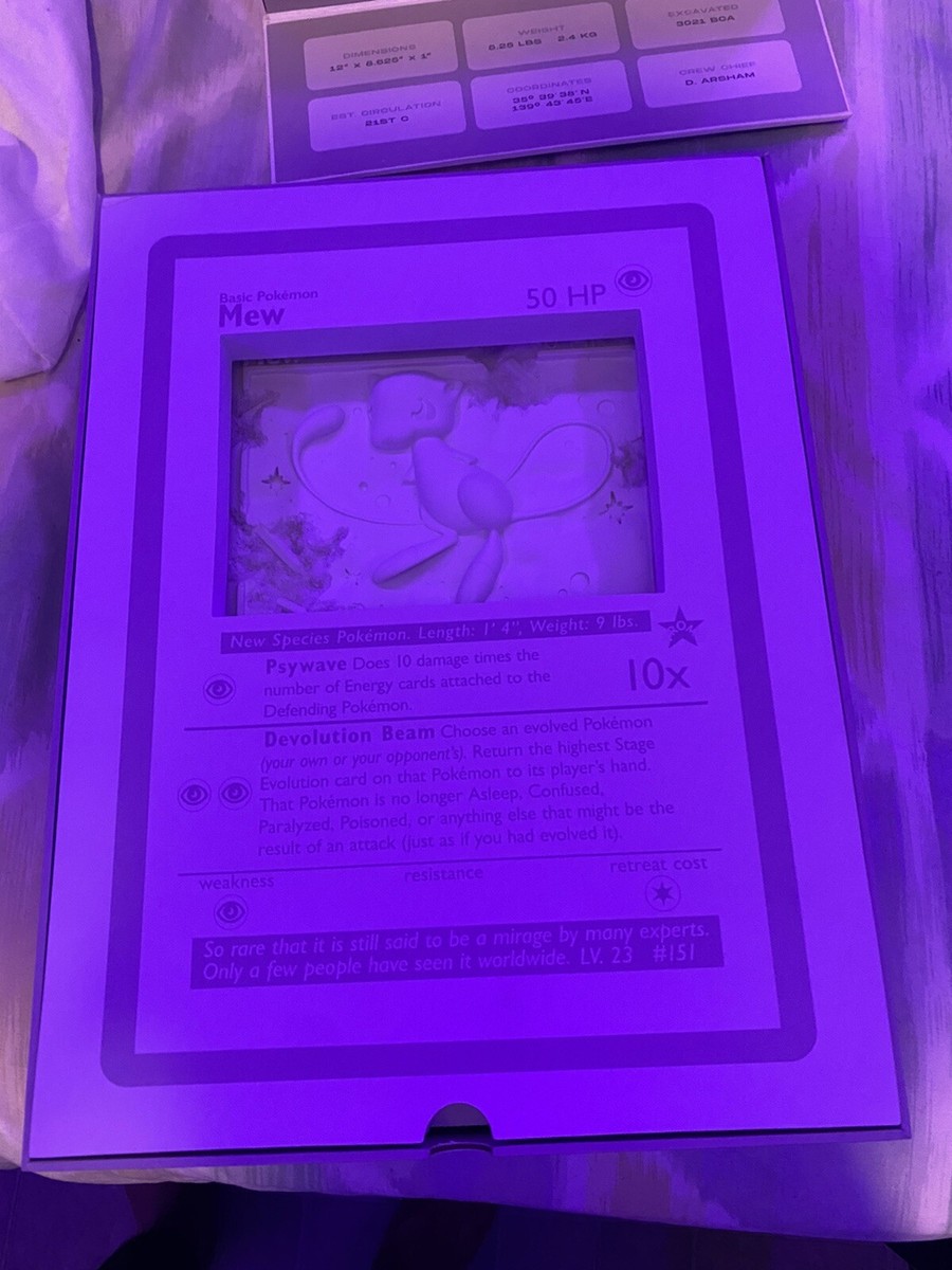 Pokémon Daniel Arsham White Crystalized Mew Card Sculpture Pokémon Daniel Arsham White Crystalized Mew Card Sculpture