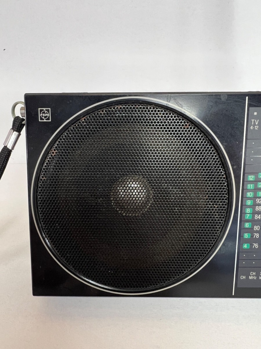 National FM/AMラジオ RF-U60A 動作品 National FM/AMラジオ RF-U60A 動作品