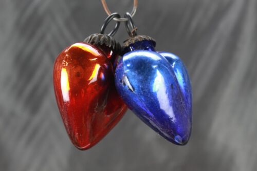 Antique Heart-Shaped Kugel Glass Ornament Pair - Vintage Christmas Decorative - Picture 5 of 19