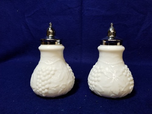 Imperial Glass Grape Milk Glass Salt and Pepper Shaker. - Picture 2 of 3