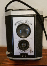 Vintage Eastman Kodak Brownie Reflex Synchro Model No 173 in Origial Box