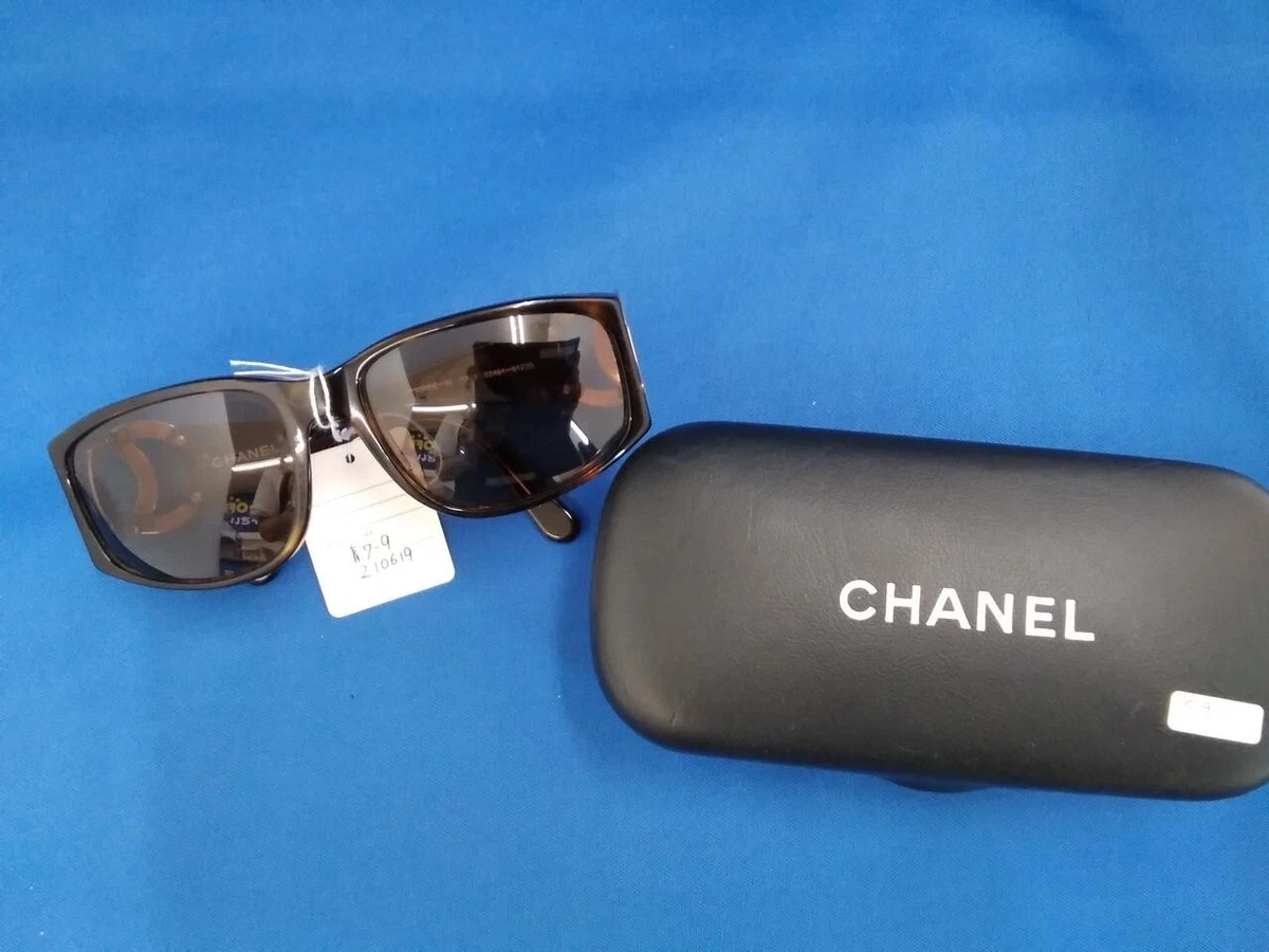 Chanel Womens vintage Sunglasses 02461 91235 Pre-Owned with case