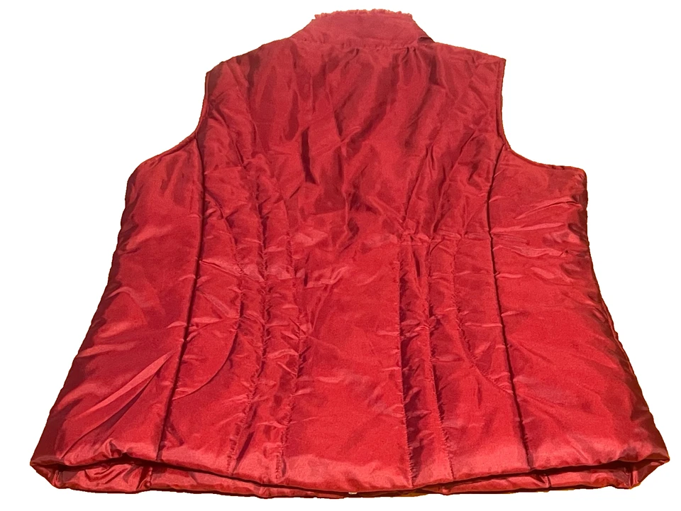 Jane Ashley Red Metallic Quilted Vest with Faux Fur Trim Size MEDIUM Ski Lodge - Image 3 of 4
