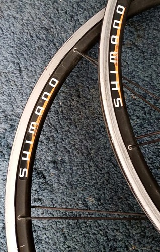 Shimano M575 26" Disc Or Rim Brake 16 Spoke Wheels Black Mtb Off Road z253 - Picture 2 of 8