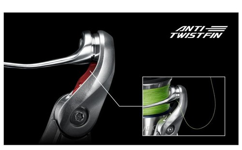 SHIMANO Spinning Reel 23 Stradic C2500SXG - Picture 8 of 9