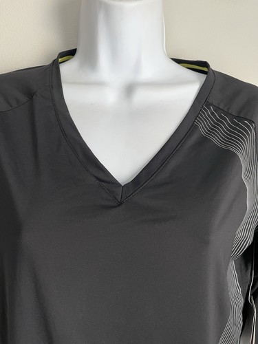 New Roadrunner Sports Women’s Black / Gray V Neck Pocket Athletic Top Sz. Large - Picture 2 of 8