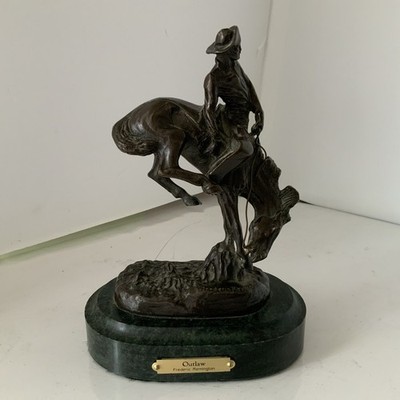 OUTLAW Frederic Remington, Bronze Statue On Marble Base, Marked RCS  203/775