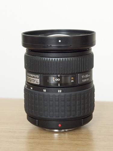Olympus Zuiko 11-22mm f/2.8-3.5 lens - Picture 2 of 5