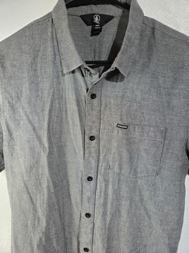 Volcom Button Up Shirt mens Size Medium Grey Surf Skate Brand Designer Tee Shirt - Picture 3 of 11
