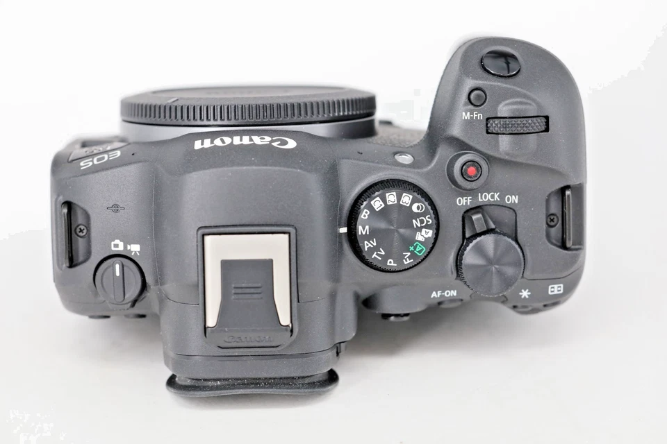 Canon EOS R6 Mark II Gehäuse Body weniger als 100 Auslösungen #003809 - Bild 4 von 4