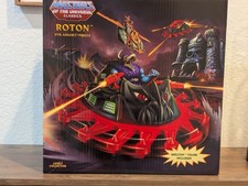 Masters The Universe Classics Roton Vehicle With Skelcon Figure. He-Man