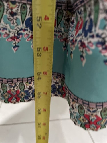 Splendido abito lungo bohemien manica media scollo a V con chiusura bottoni stampa paisley - Foto 7 di 7