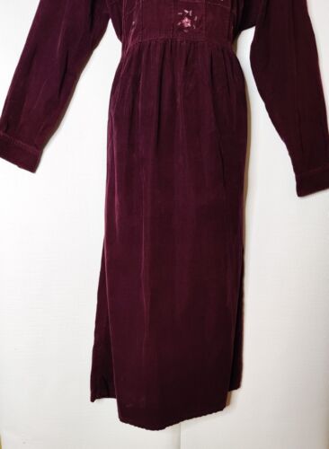 Maxi abito vintage Erika & Co in velluto a coste ricamato fiori rosso marrone TAGLIA LARGE - Foto 3 di 9