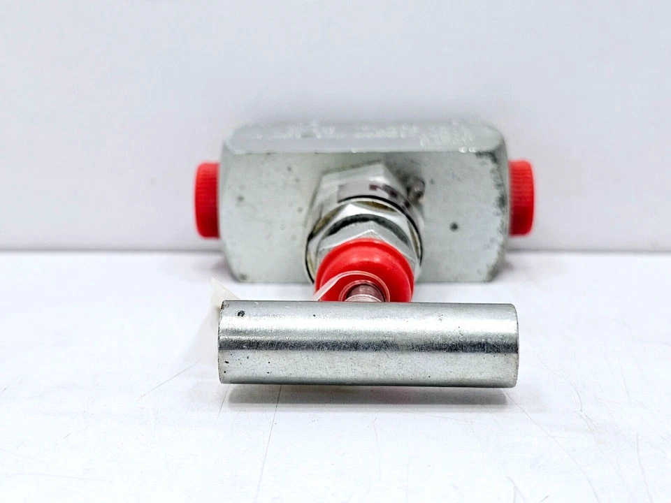 N1512 MARSH NEEDLE VALVE 10000 PSI - Image 2 of 4