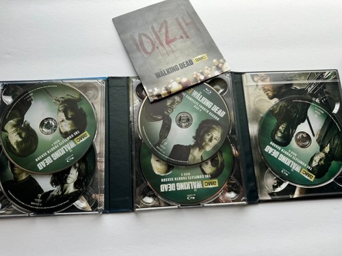 AMC The Walking Dead Season 4 Limited Edition Blu-Ray in Walker/Zombie Statue - Bild 8 von 11