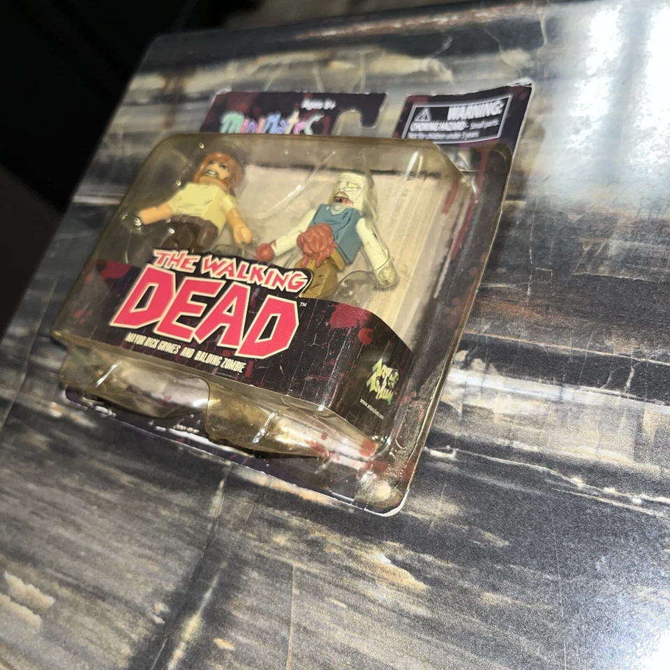 MINIMATES THE WALKING DEAD ALCALDE RICK GRIMES ZOMBI CALVO 2 PAC Foto 4 de 4