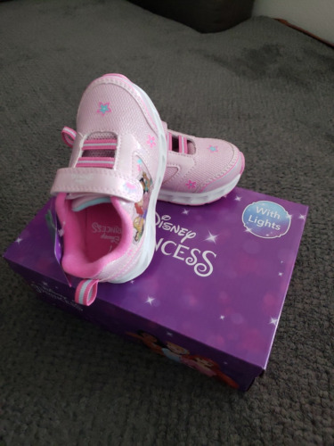 NEW Disney Princess Light Up tennis shoes Girls 8 Different Princesses Shown - Picture 4 of 11