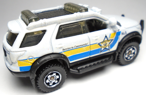 2015 MATCHBOX FORD EXPLORER NO.8 SHERIFF WHITE 1:70 DIECAST 2 3/4" TRUCK W/ BLUE - Picture 4 of 6