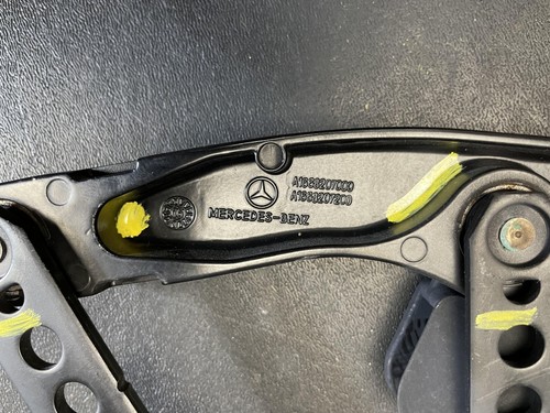 Front Right Windshield Wiper Arm 2018 Mercedes GLS 550 1668207200 2017 2019 - Picture 8 of 11