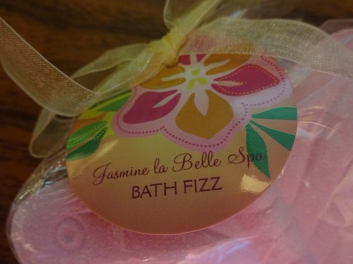 Jasmine La Belle Spa Bath Fizz pretty pink Butterfly Rhinestones Beauty - Picture 3 of 5