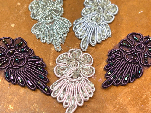 appliques soutache flower beads white hand sewn 7pcs Studio Clearance Sale - Picture 4 of 5