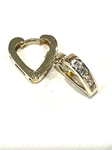 14kt.yellow gold huggie earrings with white sapphaire. - Picture 2 of 5