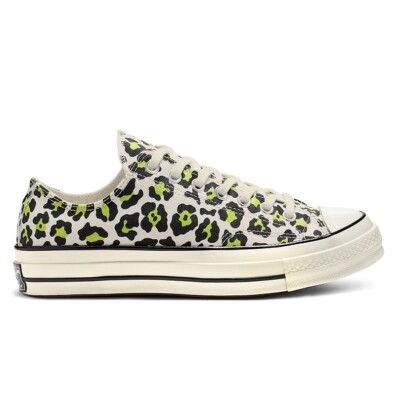 国内で当店のみ ADC - Leopard Print Low-Top Skate Shoes Vans Authentic Lowpro Skate Shoe - Leopard | Journeys