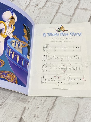 Disney Mi primer cancionero fácil cancionero de piano partitura musical Hal Leonard 1998 - Imagen 3 de 5