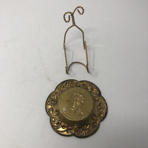 ANTIQUE ST. LOUIS EXPO 1904 THOMAS JEFFERSON BRASS PLATE W/STAND - PREOWNED - Picture 2 of 2