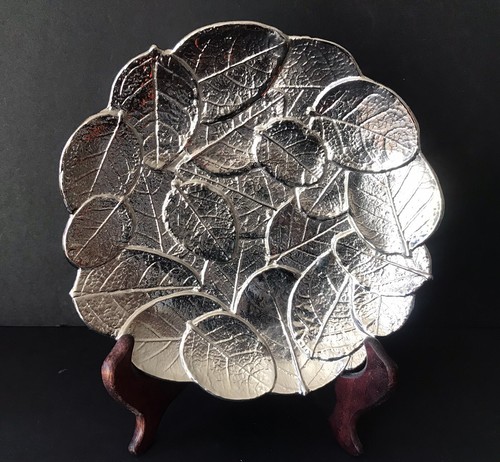 Michael Aram Gingko Nut Plate, 7 1/2” Forest Leaf - Picture 7 of 7