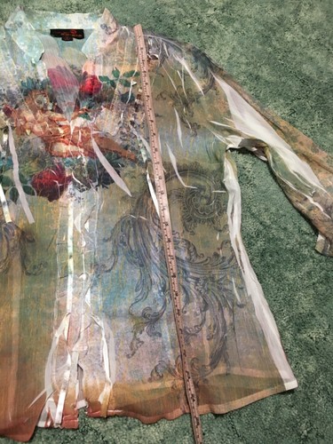 Seven Sisters blouse, cream with green & red Roman themed print, size 3 - Picture 6 of 8