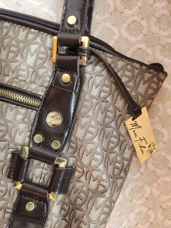 Bolso de cuero vegano con logotipo Marc Fisher Foto 2 de 4