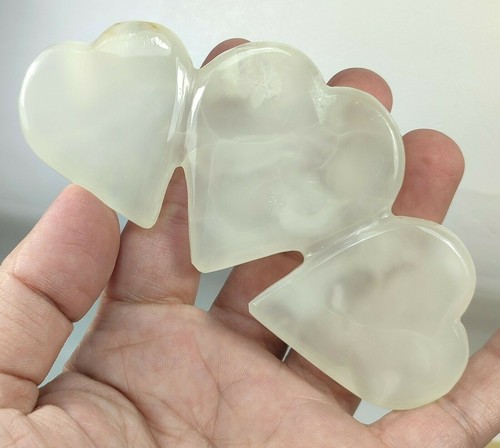 10pcs Polished Hand Carved Triple Hearts Calcite from Karachi/Pakistan carvings - Picture 6 of 9