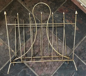 Mid-Century-Modern-Atomic-Gold-Metal-Magazine-Rack
